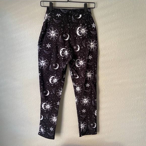 BlackMilk Sun and Moon Cuffed Pants - Picture 5 of 6